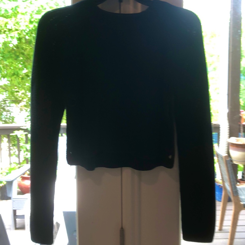 Black cropped sweater